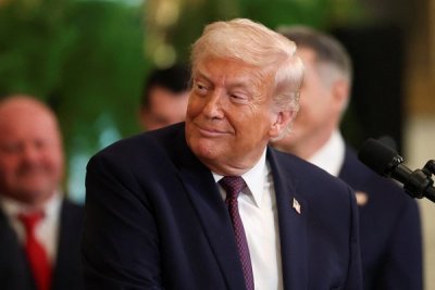 Тръмп наказва с мита приятелите на Гренландия