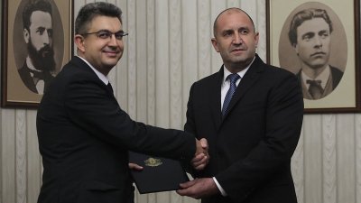 Помните ли Пацо Шнорхела на Слави? Клетникът пристана на "Възраждане"