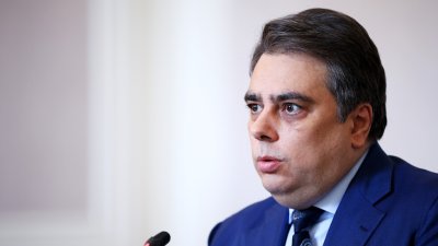 Асен Василев открива предизборната кампания от Лондон