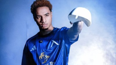 Само в Lupa.bg: Левски отмъкнал Око-Флекс... по пижама