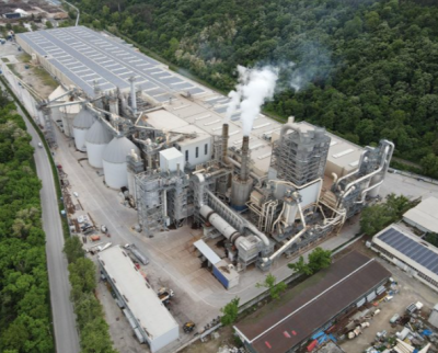 БУНТ: Работниците в "Кроношпан" отказват да пуснат банцига, ГЕРБ ги подкокоросва