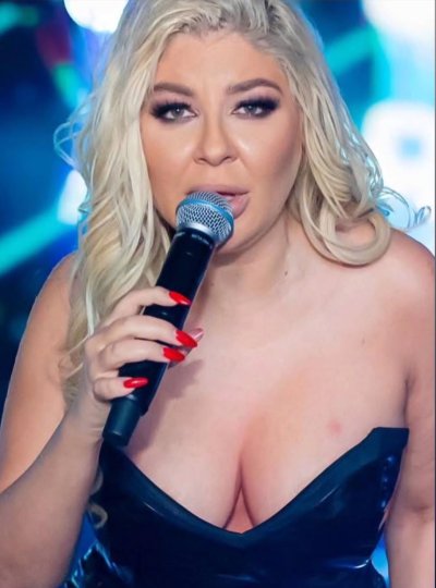 Има ли някой, с когото Андреа да не е скарана?!