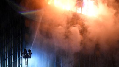 Няколко души бяха ранени днес след като мощна експлозия предизвика