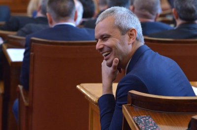 Лидерът на партия Възраждане Костадин Костадинов заяви че единственият истински