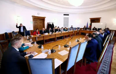 Правната комисия одобри купуването на сканиращи машини за броене на бюлетини