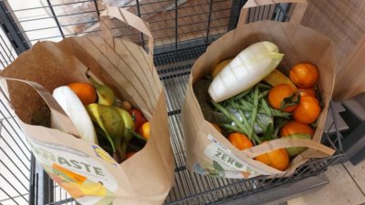 Плодовете и зеленчуците поскъпват, има спад при основните храни