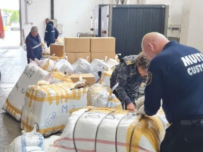 Служители на Териториална дирекция Митница София предотвратиха митническа измама чрез