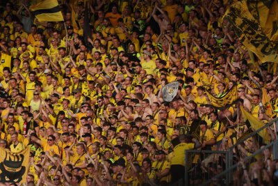 Борусия Дортмунд постигна комфортна победа с 3 0 над Вердер