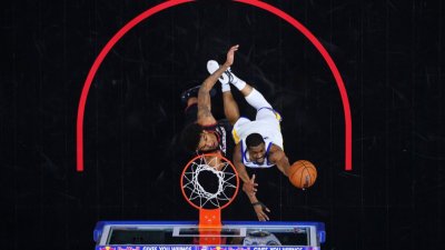 Денвър Нъгетс победи Далас Маверикс със 118 109 в мач