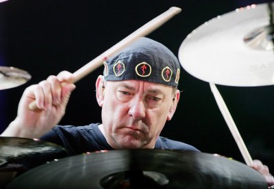 Почина Нийл Пиърт - барабанистът на групата "Ръш"