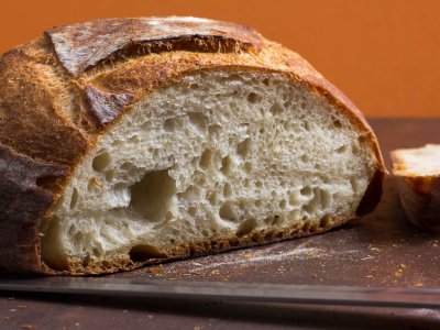 Хлябът поскъпна с 10%, защо?