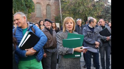 Окончателно: Съдът отряза Мая Манолова за изборите
