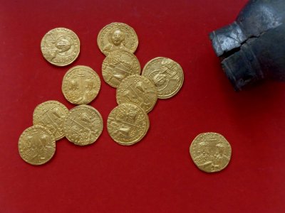 Задържаха "иманяр" с нерегистрирани монети