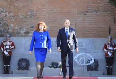 ВРЕМЕ РАЗДЕЛНО: 9 години от встъпването в длъжност на Радев и Илияна Йотова