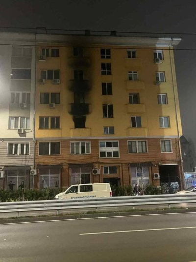 Мъж с психични отклонения предизивка пожар в София, жена загина, деца са обгазени