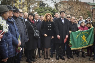 Йотова за пръв път влиза в ролята на върховен главнокомандващ на 19 февруари