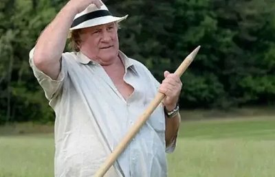 Депардийо се помири с "краля на папараците"