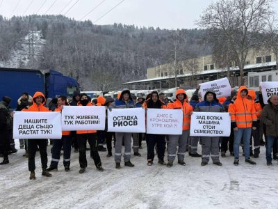 Обрат по делото срещу "Кроношпан", съдът спря принудителното затваряне на производството