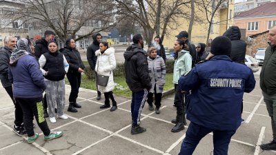 Ромски фамилии се млатиха посред бял ден в Горна Оряховица (ВИДЕО)