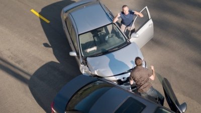 Пребиха жестоко млад шофьор в Монтанско заради засечка