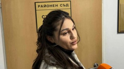 Изслушват експертизи по делото &bdquo;Дебора", разпитът ѝ продължава (СНИМКИ)