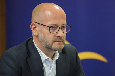 Радан, нецензурно: Желязков ни вкара в компанията, която "целува г*за" на Тръмп