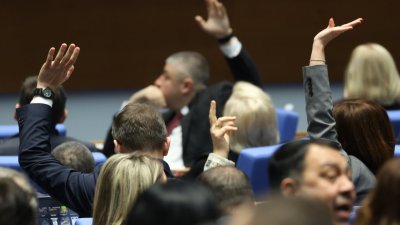 В четвъртък Народното събрание не успя да събере необходимия кворум