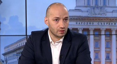 Димитър Ганев: Радев няма време да регистрира партия 