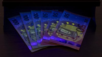 Как да проверите дали една евробанкнота е истинска