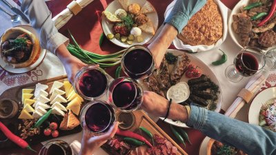 В България вечеряме в ресторант за 40 евро, в Швейцария за 160