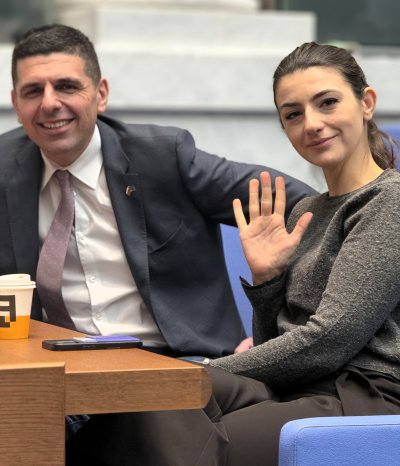 ДБ неочаквано даде рамо на Лена