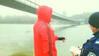 Трима мъже спасиха жена, паднала в Гребния канал в Пловдив