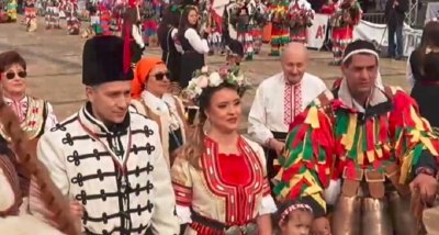 Истинска сватба спретнаха на СУРВА в Перник