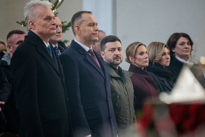 Зеленски: САЩ също трябва да са готови за компромис