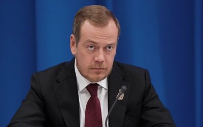 Медведев: Нашите в Европа се оплакват от такси и опашки