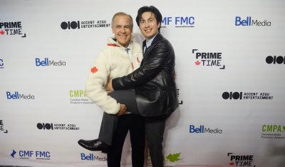 Хм, с кого се гушка премиерът на Канада?