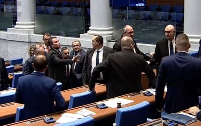 За пореден път се наложи квесторите в 51 ото НС