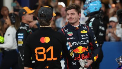 Верстапен най-бърз в дъжда в Каталуня