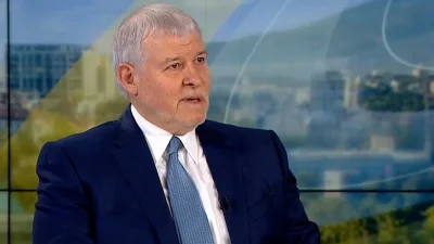 Румен Христов: Да не се бъркат в решенията на Йотова