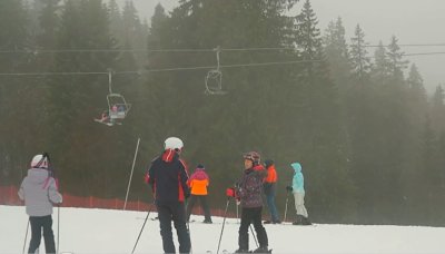 Курорт с хиляди туристи няма нито медицински център, нито аптека