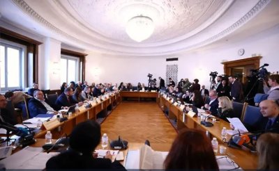 Правната комисия ограничи изборните секции извън ЕС на 20
