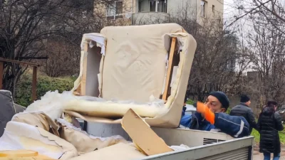 Извозиха 127 тона отпадъци от "Слатина" и "Подуяне"