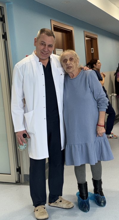 УДИВИТЕЛНО: Спасиха двама пенсионери с разкъсани коремни аорти