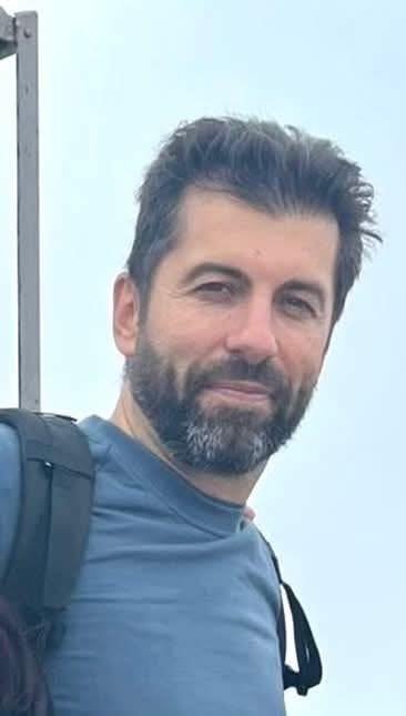 Бившият премиер Кирил Петков отива на скенер на мозъка във