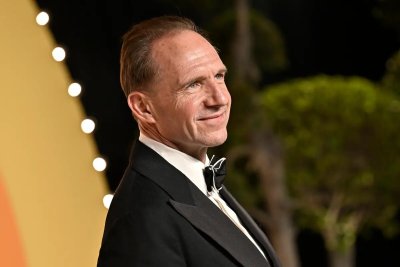 Британският актьор и филмов режисьор Рейф Файнс направи своя режисьорски