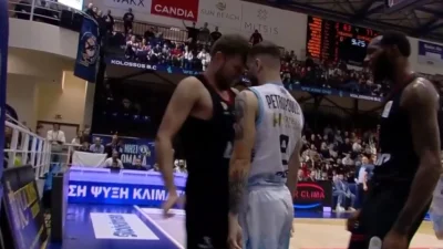 Играчът на баскетболния Колосос Родос Андреас Петропулос се оплака че