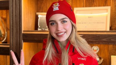 Като на моден подиум: Фейгин показа екипировката ни за Олимпийските игри