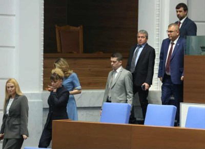 Четвърта почивка спира промените в Изборния кодекс 