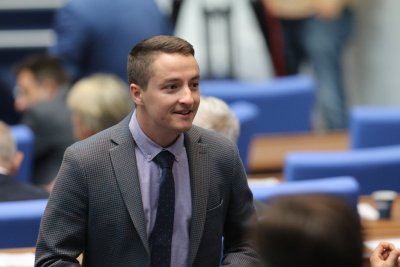 Кадиев: Божанков сигурно си е правил трансплантация 