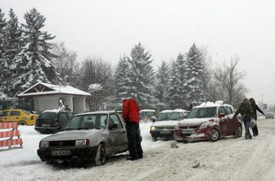 Внимание: Само с вериги през Пампорово и Превала